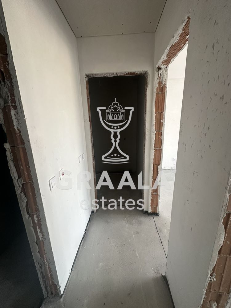 🏡 Югоизточен тристаен апартамент в Малинова долина - 0